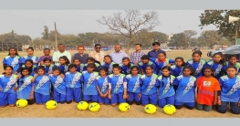 দিনাজপুরে প্রমিলা খেলোয়াড়দের ফুটবল প্রশিক্ষণ শুরু